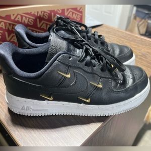 Nike Air Force 1 ‘07 LX sneaker